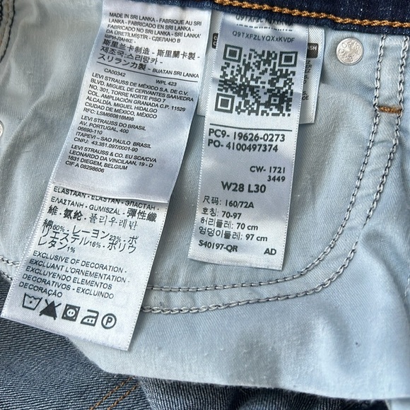 Levi's Women's Dark Wash Distressed 311 Shaping Skinny Jeans - 28x30 - Picture 5 of 7